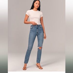 Abercrombie Ultra High rise 90’s Slim Straight Curve Love